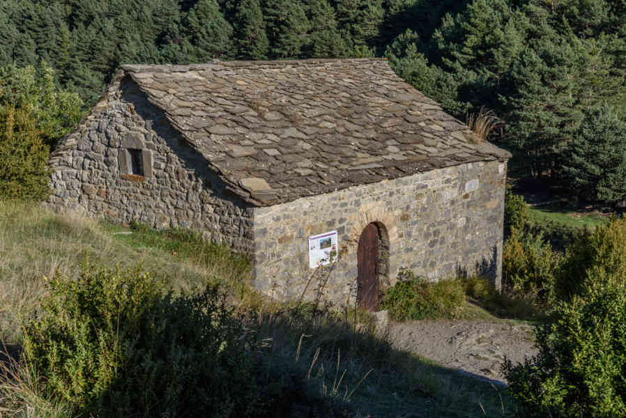 Huesca - Tella 15 - ermita de los Santos Juan y Pablo.jpg
